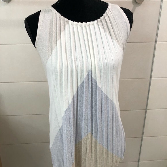 White House Black Market Flowy metallic Tank top - Picture 1 of 6